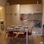 Modern Flat With Garden - Beahost アパート ビビオーネ