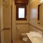 Modern Flat With Garden - Beahost アパート *