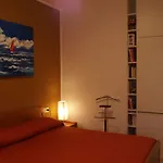 Modern Flat With Garden - Beahost アパート ビビオーネ